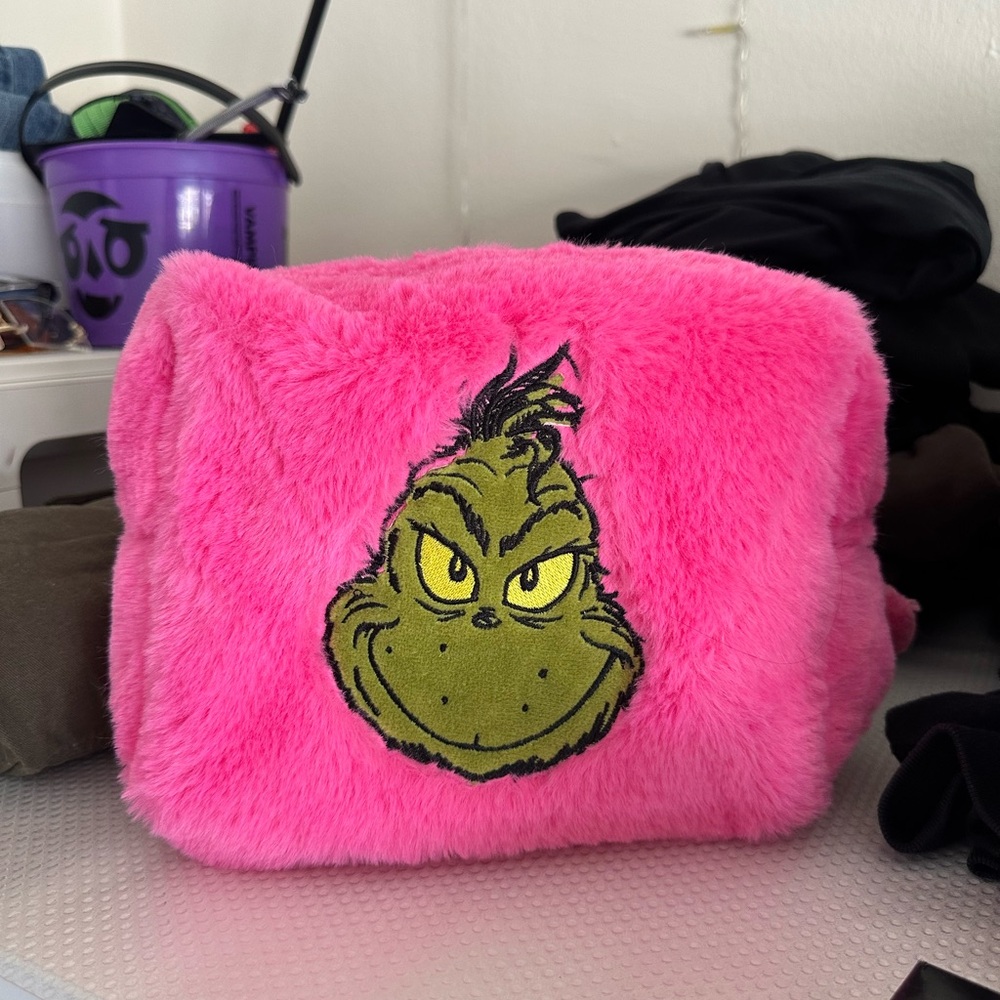 Source Unknown Pink Grinch Cosmetic Bag